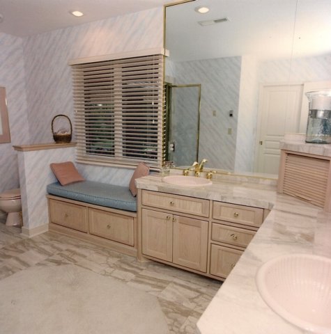 bathrooms92.jpg